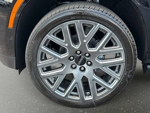 New 2026 GMC Yukon XL Denali Ultimate AWD/4WD image 10