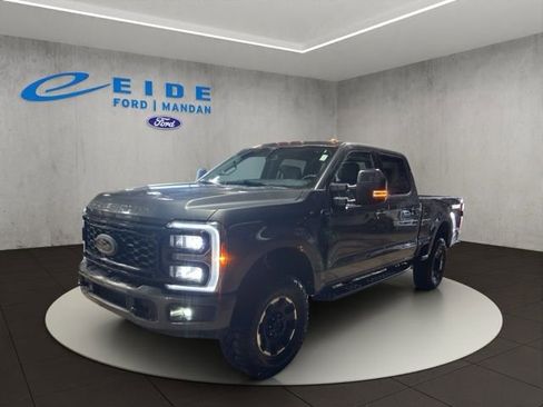 New 2026 Ford F250 XLT w/ XLT Premium Package AWD/4WD image 2