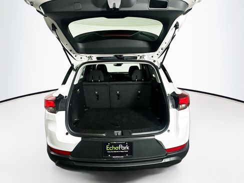 Used 2024 Chevrolet TrailBlazer LS image 28