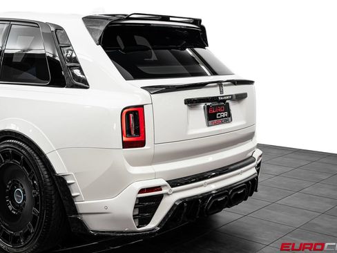 Used 2025 Rolls-Royce Cullinan AWD/4WD image 28