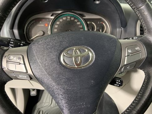 Used 2011 Toyota Venza AWD w/ Premium Pkg #2 image 9