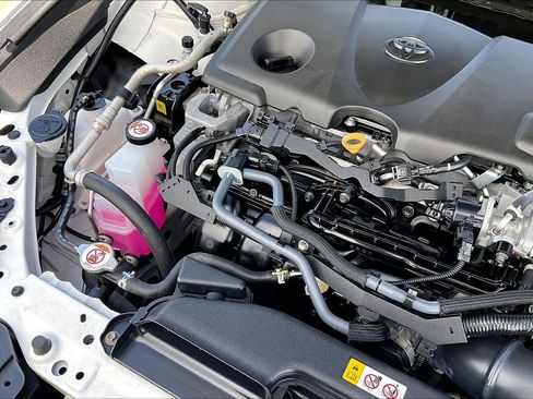 Used 2025 Toyota Camry SE FWD image 33