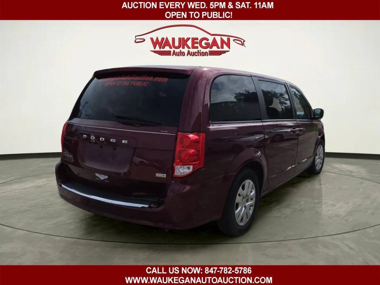 Used 2018 Dodge Grand Caravan SE w/ UConnect Hands-Free Group FWD image 5