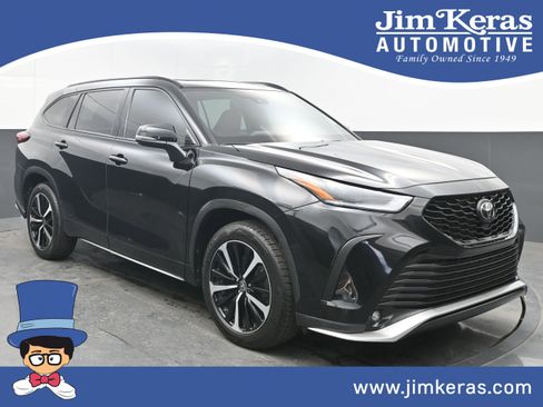 Used 2022 Toyota Highlander XSE image 1