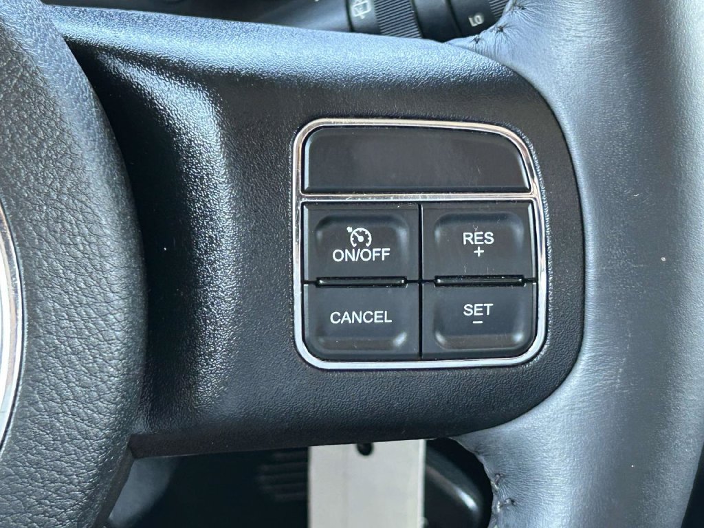 Used 2015 Jeep Wrangler Sahara w/ Connectivity Group AWD/4WD image 24