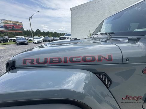 Used 2024 Jeep Wrangler Unlimited Rubicon AWD/4WD image 22