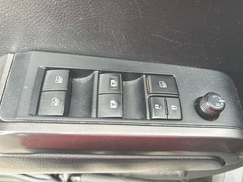 Used 2021 Toyota Tacoma TRD Off-Road RWD image 13
