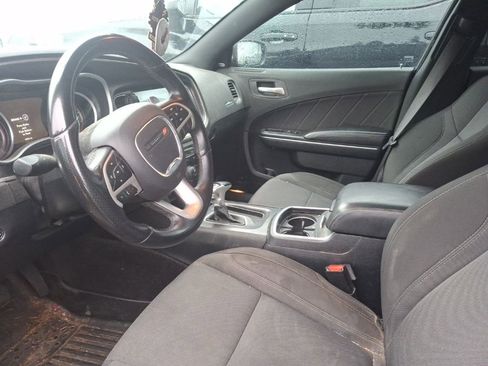 Used 2018 Dodge Charger R/T image 9