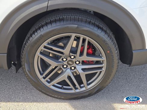 New 2026 Ford Explorer ST w/ Sun And Sound Package image 5