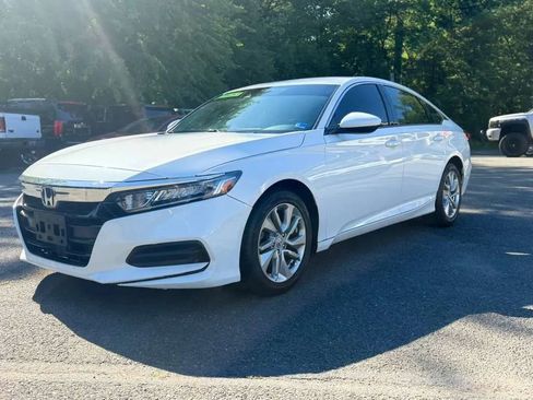 Used 2018 Honda Accord LX image 3