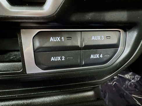 Used 2022 Jeep Wrangler Unlimited Sahara w/ Cold Weather Group image 23