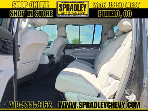 Used 2022 Jeep Wagoneer Series I AWD/4WD image 5