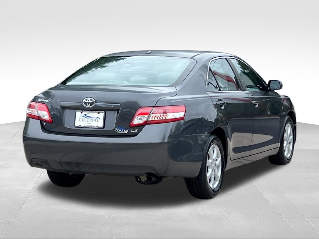 Used 2011 Toyota Camry LE w/ LE Extra-Value Pkg FWD image 11