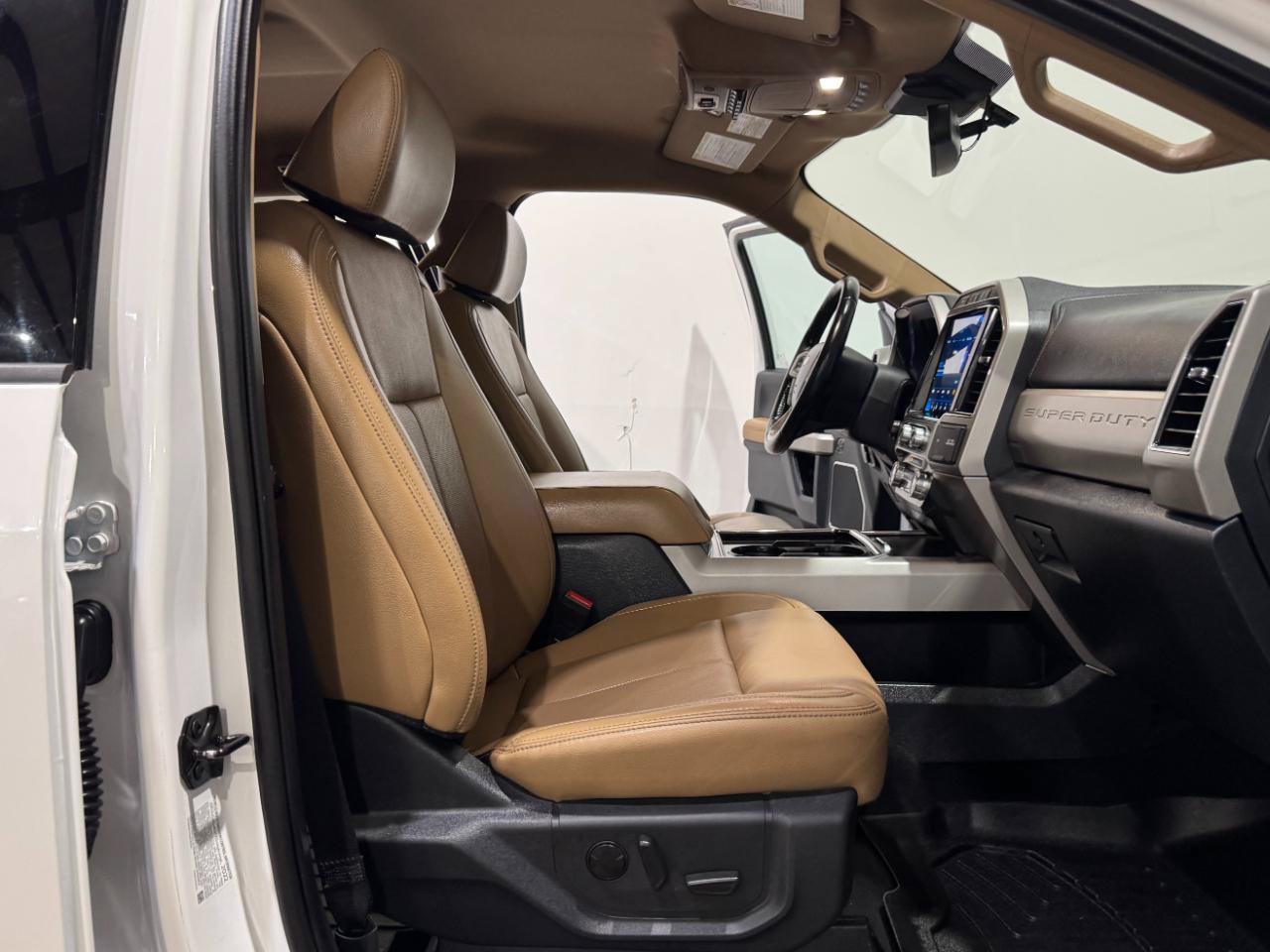 Used 2022 Ford F350 Lariat w/ Lariat Ultimate Package AWD/4WD image 13