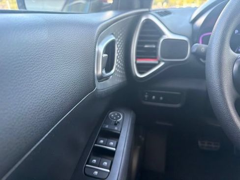 Used 2024 Kia Soul LX w/ Option Group 015 FWD image 13