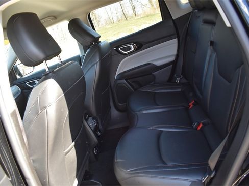 Used 2022 Jeep Compass Limited image 21