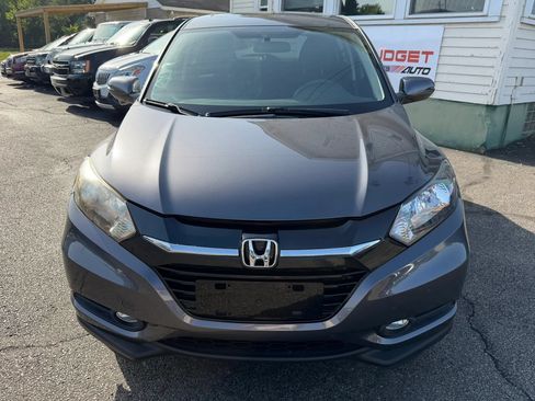Used 2018 Honda HR-V EX image 4