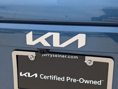 Certified 2025 Kia Niro EX FWD image 13