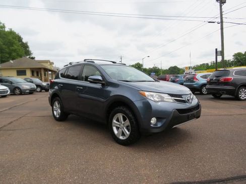 Used 2013 Toyota RAV4 XLE image 3