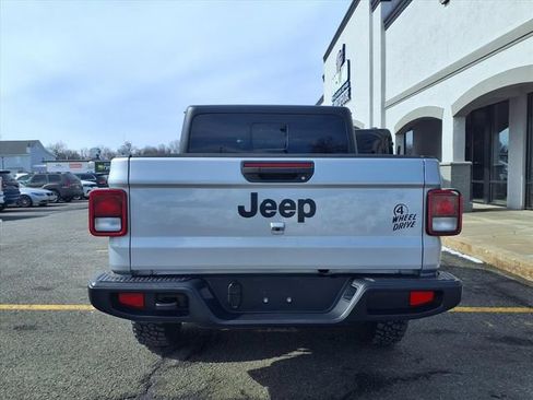 Used 2022 Jeep Gladiator Sport AWD/4WD image 8