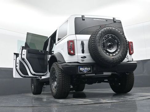 New 2025 Ford Bronco Badlands image 30