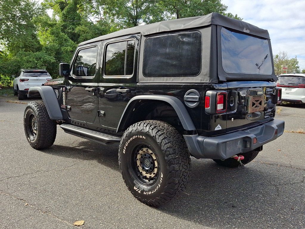 Used 2018 Jeep Wrangler Unlimited Rubicon w/ Cold Weather Group AWD/4WD image 3