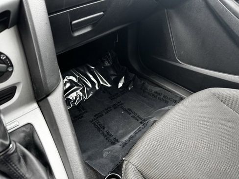 Used 2013 Ford Focus SE image 16