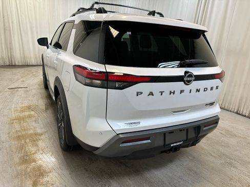 New 2026 Nissan Pathfinder Platinum image 4