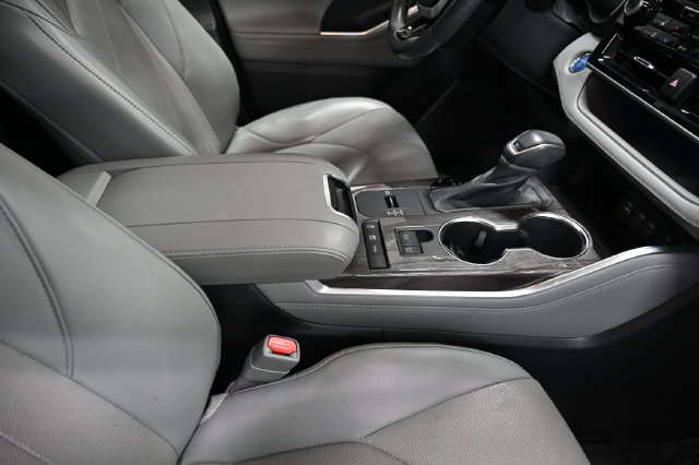 Used 2022 Toyota Highlander Platinum AWD/4WD image 24