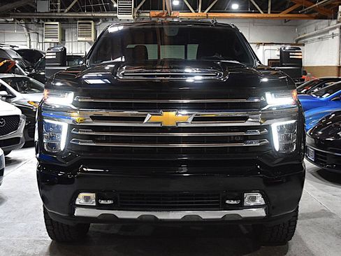 Used 2023 Chevrolet Silverado 3500 High Country w/ Z71 Off-Road Package AWD/4WD image 2