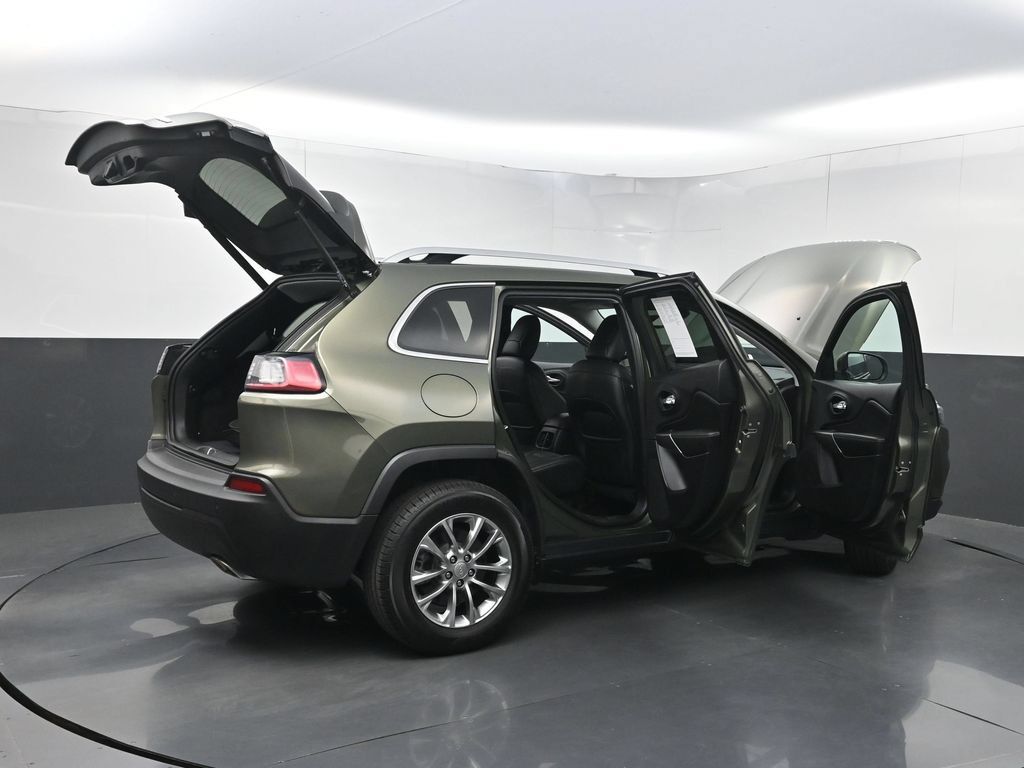 Used 2021 Jeep Cherokee Latitude Lux w/ Comfort/Convenience Group AWD/4WD image 37