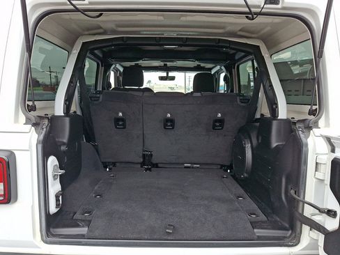 Used 2020 Jeep Wrangler Unlimited Sahara w/ Uconnect 4C Nav & Sound Group image 18