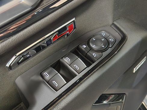 Used 2024 GMC Sierra 1500 AT4 w/ Technology Package image 46