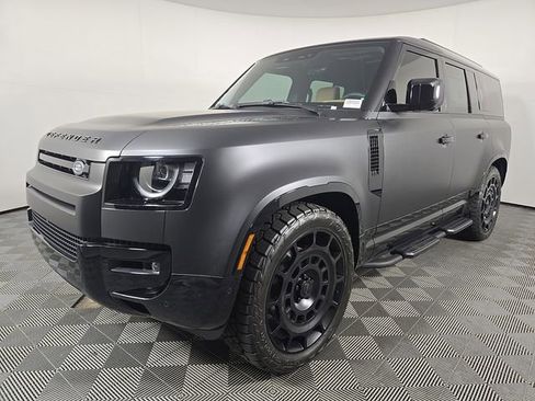 New 2026 Land Rover Defender 130 X-Dynamic SE AWD/4WD image 2