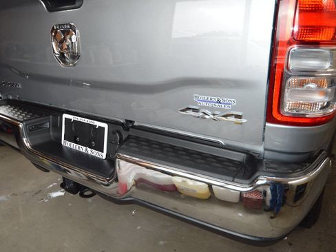 Used 2024 RAM 2500 Big Horn w/ Bed Utility Group image 17