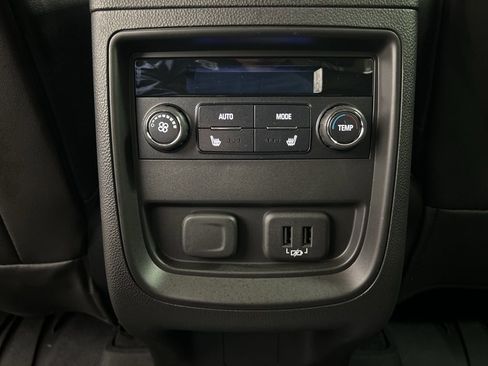 Used 2019 Buick Envision Essence image 27