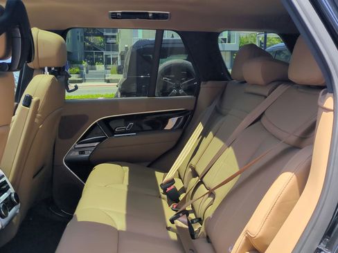 New 2026 Land Rover Range Rover SE AWD/4WD image 24