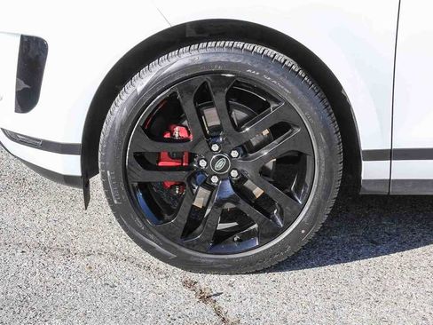 Used 2022 Land Rover Range Rover Evoque SE image 9