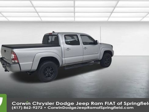 Used 2014 Toyota Tacoma PreRunner image 16