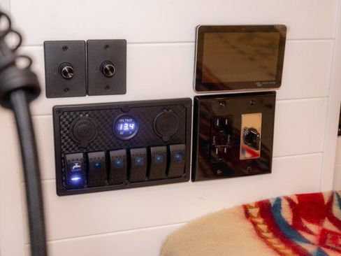 Used 2024 Mercedes-Benz Sprinter 2500 image 22