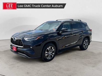 Used 2021 Toyota Highlander XLE