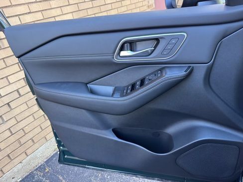 New 2026 Nissan Rogue Platinum w/ Platinum Premium Package AWD/4WD image 6