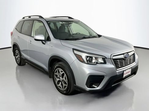 Used 2020 Subaru Forester Premium AWD/4WD image 4