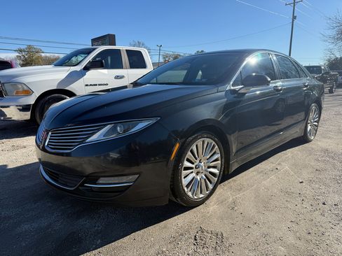 Used 2013 Lincoln MKZ AWD image 1