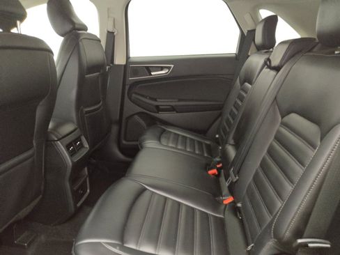 Used 2024 Ford Edge SEL image 18