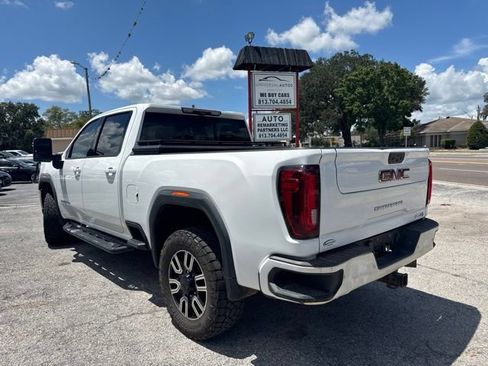 Used 2020 GMC Sierra 2500 AT4 w/ AT4 Premium Package AWD/4WD image 7