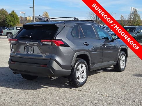 Used 2020 Toyota RAV4 XLE image 5