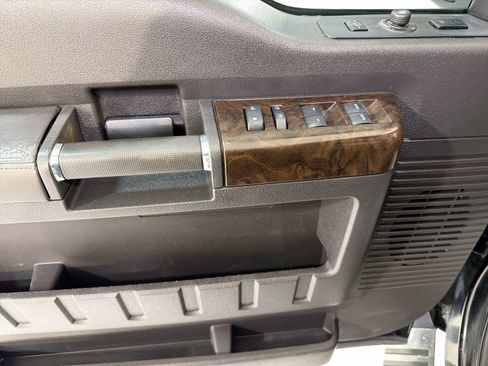 Used 2016 Ford F350 Platinum image 12