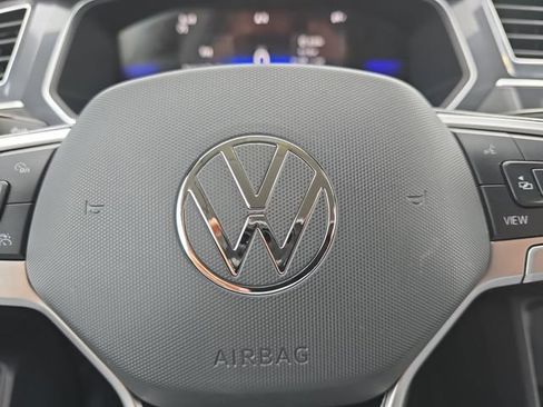 Used 2024 Volkswagen Tiguan SE FWD image 5