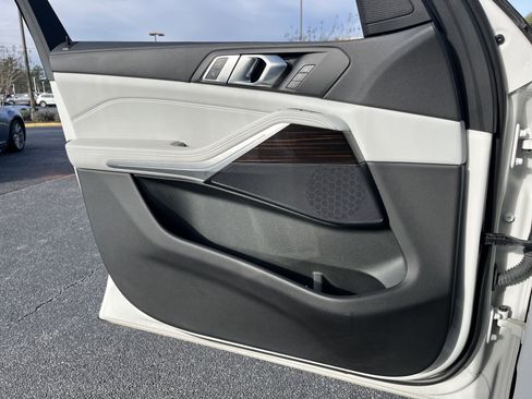 Used 2023 BMW X5 sDrive40i w/ Climate Comfort Package image 16